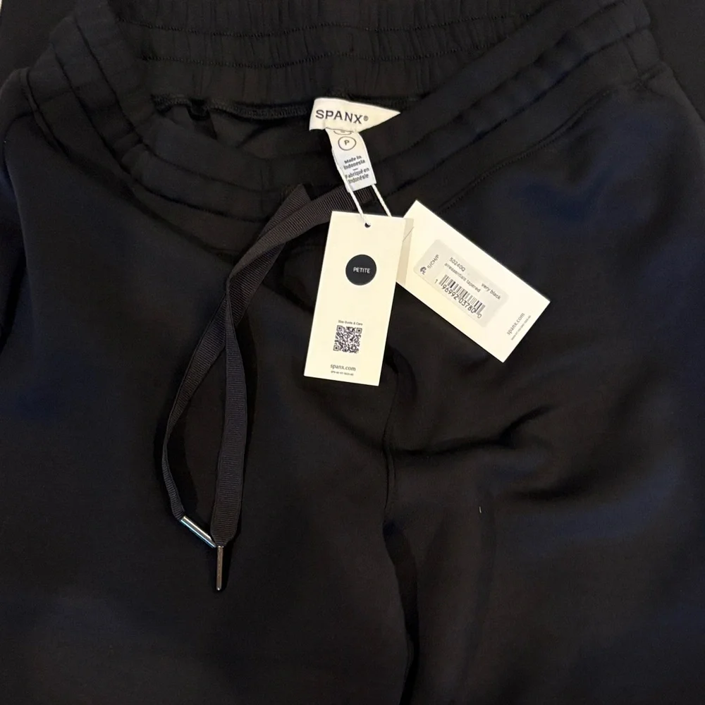 NWT SPANX Black straight Air Essentials pants - Picture 3 of 11